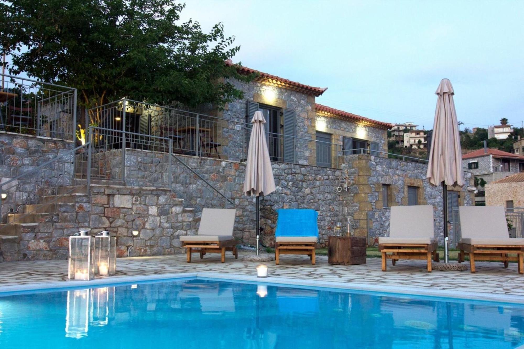 Irini Villa By Elrin Villas Mani Neokhorion  ภายนอก รูปภาพ