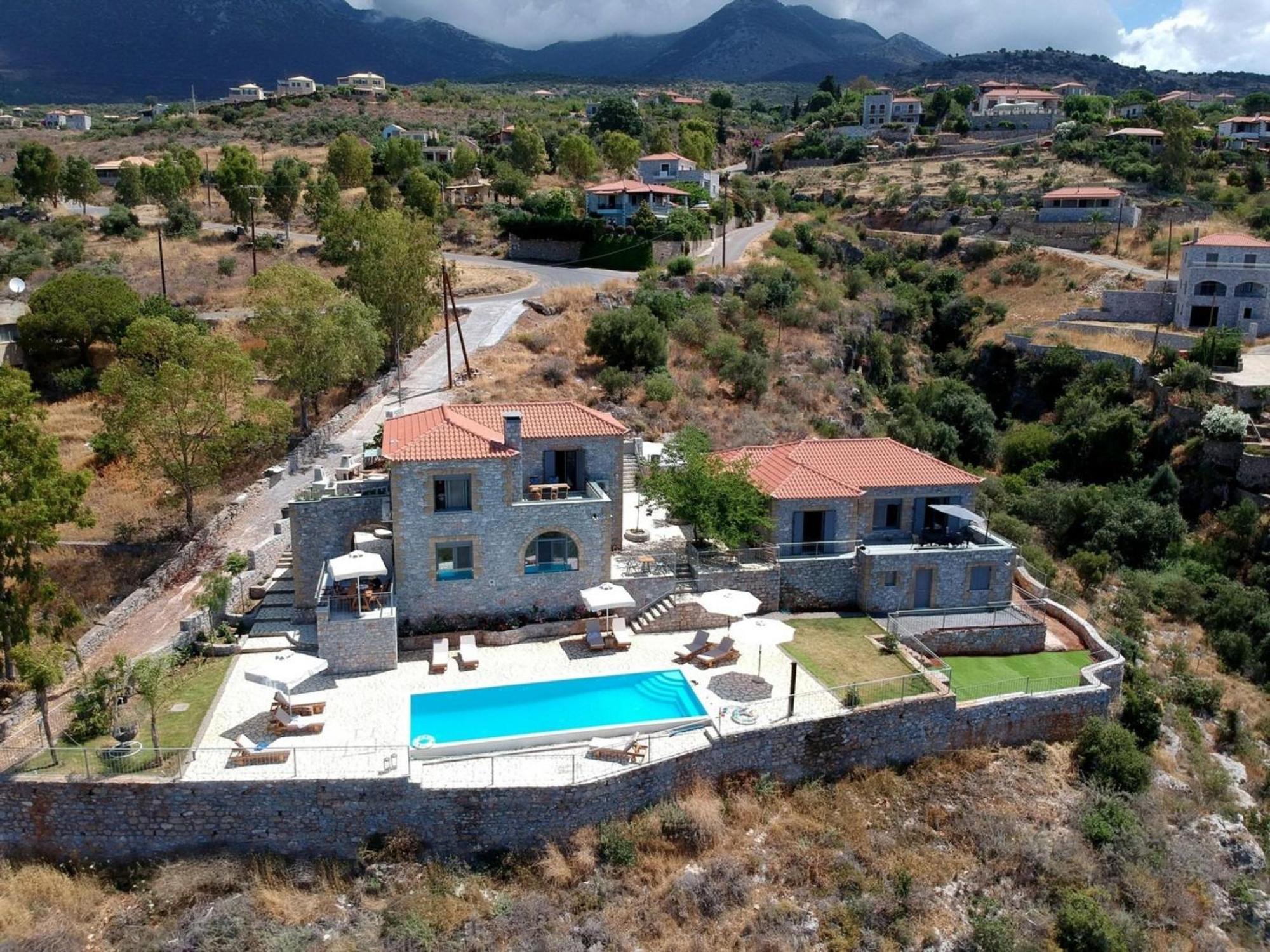 Irini Villa By Elrin Villas Mani Neokhorion  ภายนอก รูปภาพ